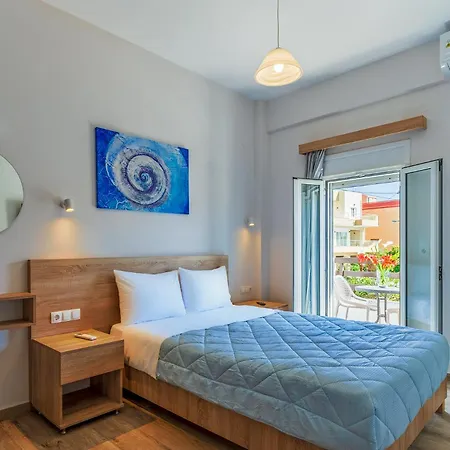 Nicole Apartman *