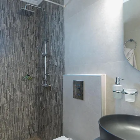 Apartman Nicole Paleohóra