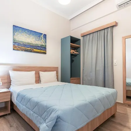 Nicole Apartman *